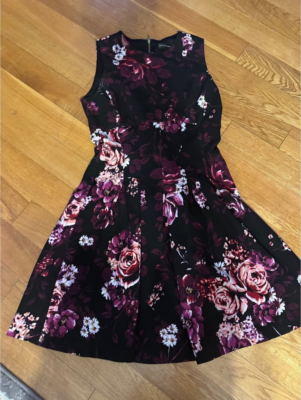 Floral pleated midi dress by spenser Jeremy